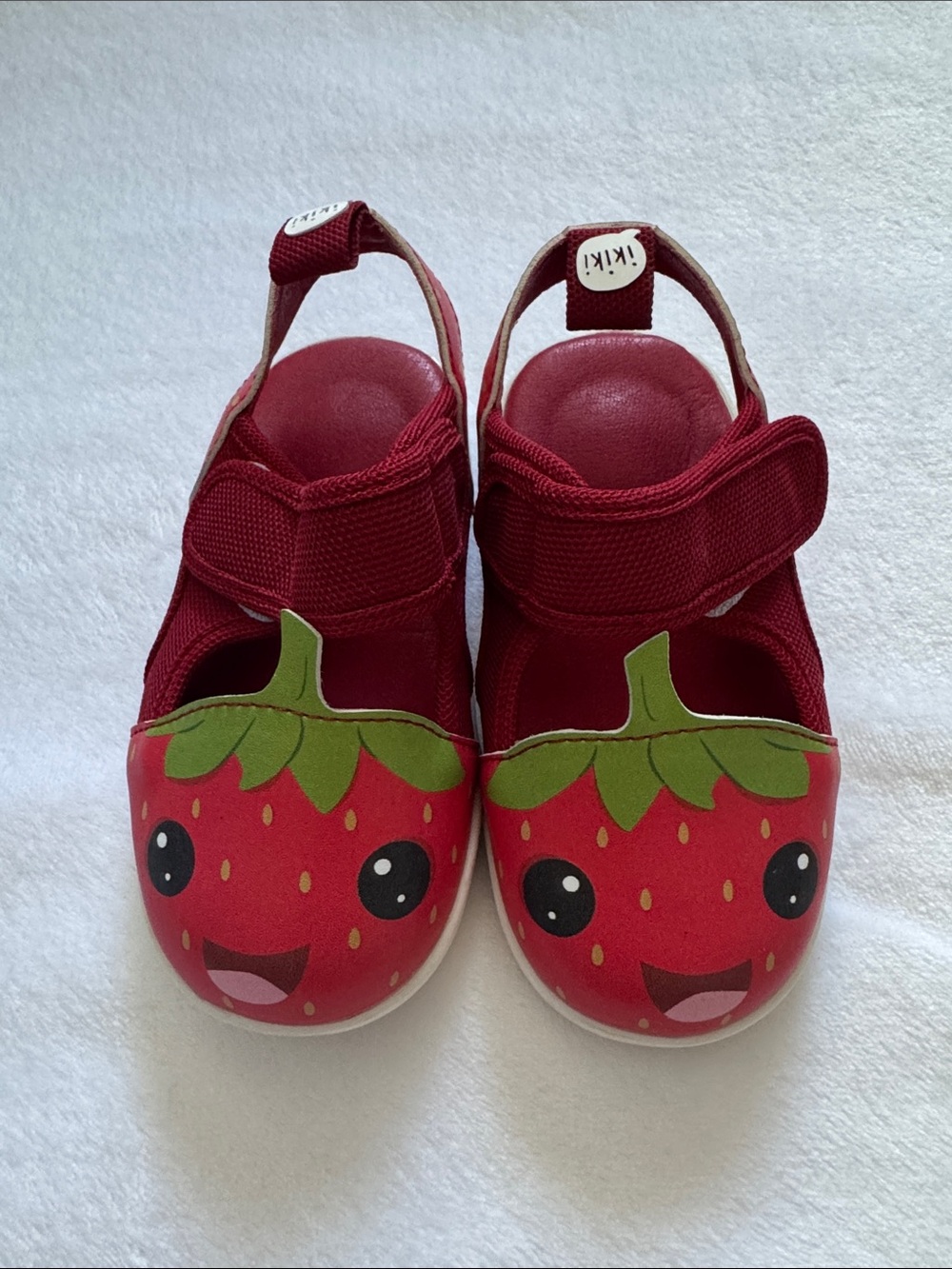 Ikiki Strawberry Sandals